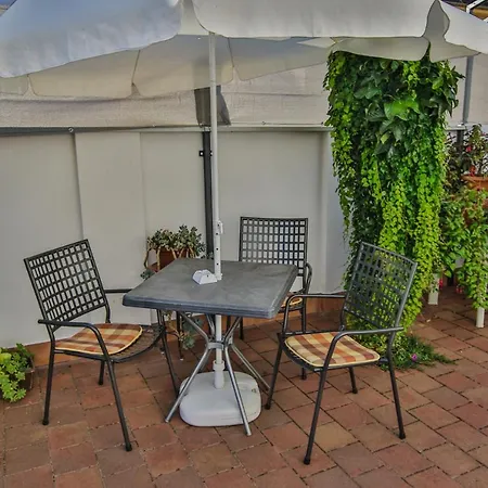 Paola Apartament *