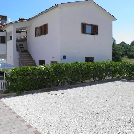 Apartament Paola *